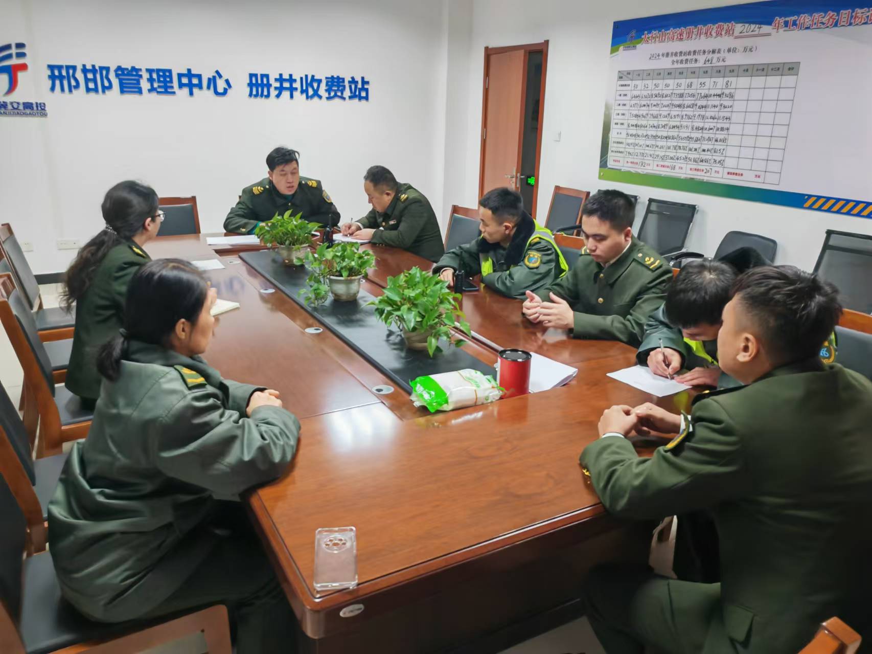 90dfc7562e584b97dcc2b6ef564f5d7.jpg 90dfc7562e584b97dcc2b6ef564f5d7.jpg